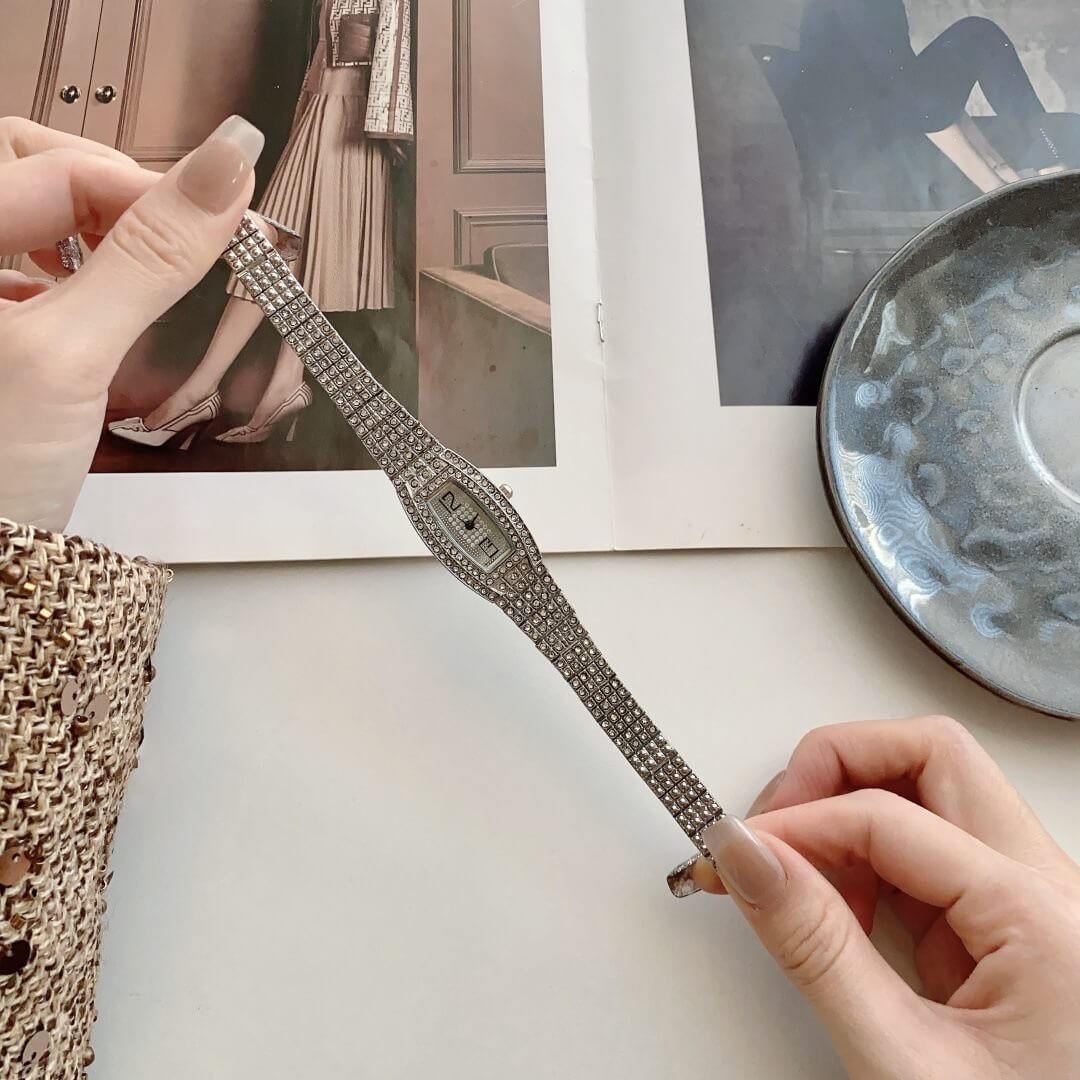 Guangzhou-style wristwatch.s (1)