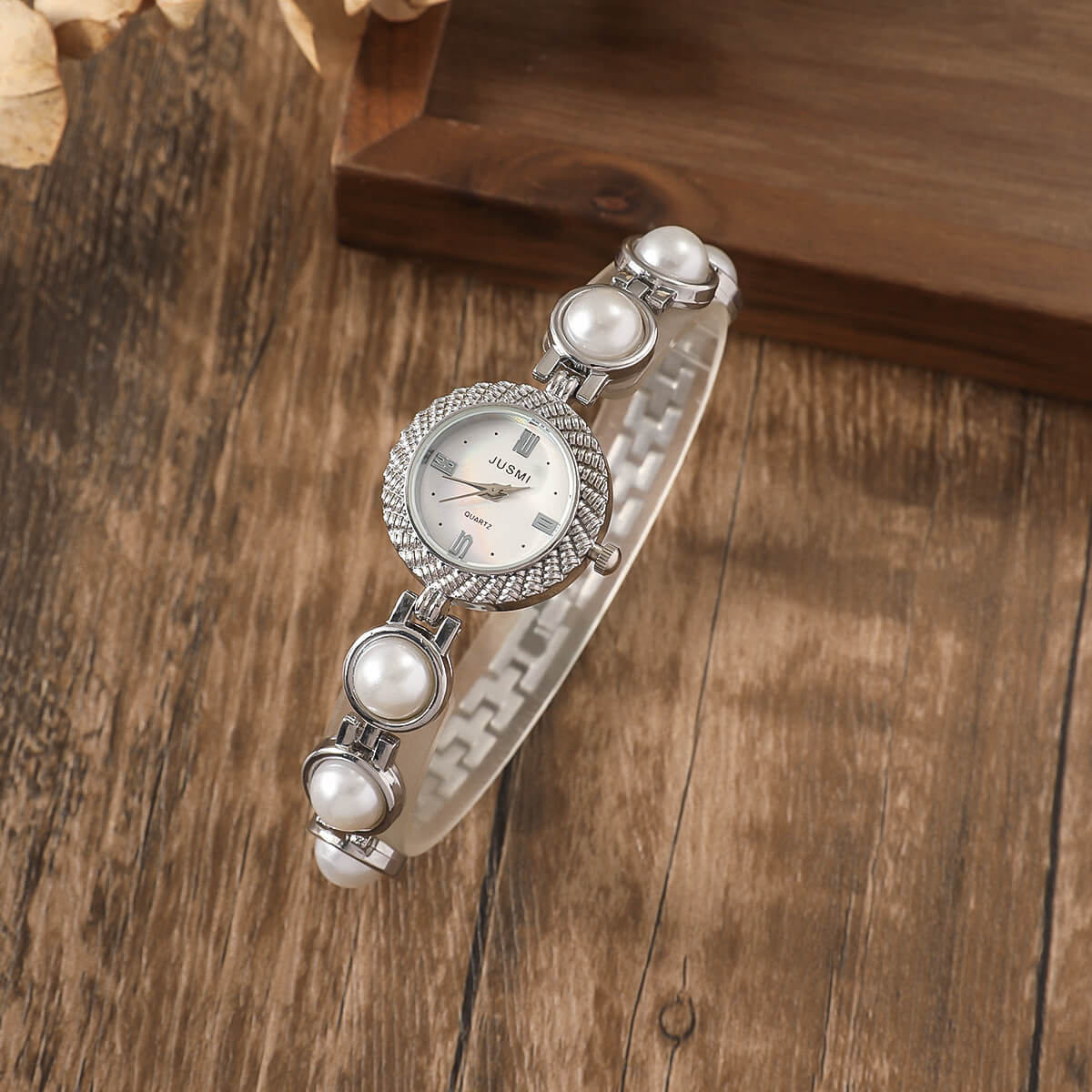 Pearl Bracelet Watch.ju.s.2