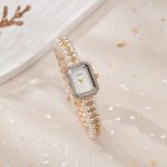 কোডঃ wL105g; Rhinestone rectangle watch